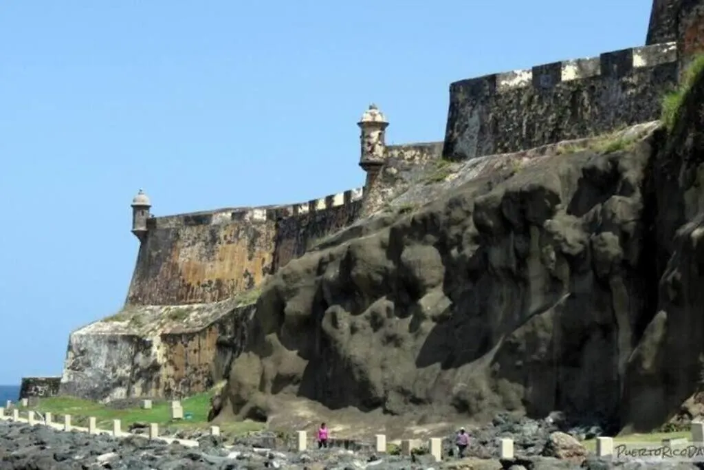 Esperanza Beach 2Bdr 2B Oceanfront Pool Parking San Juan Portoryko